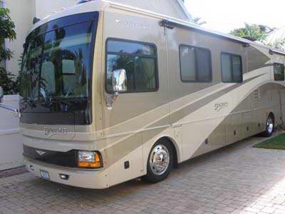 2006 39� Fleetwood Discovery w/3 slides