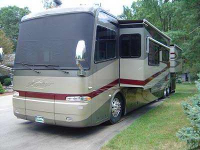 2006 45� Tiffin Zephyr w/4 slides