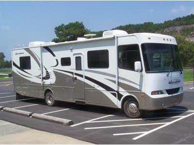 2006 34� Four Winds Hurricane w/slide
