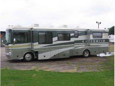 2003 39� Fleetwood Excursion w/4 slides