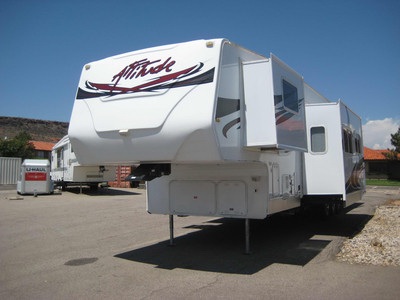 08 ATTITUDE 39TSG 3 SLIDES 14 GARAGE