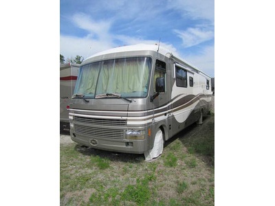 1999 Fleetwood Pace Arrow Vision 36B