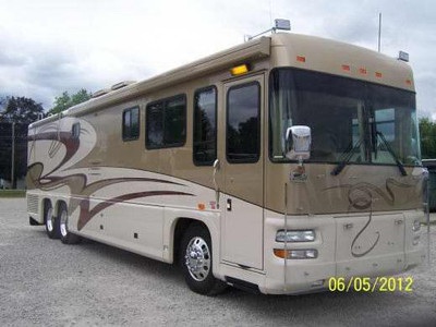 2003 Foretravel U320 in Ohio