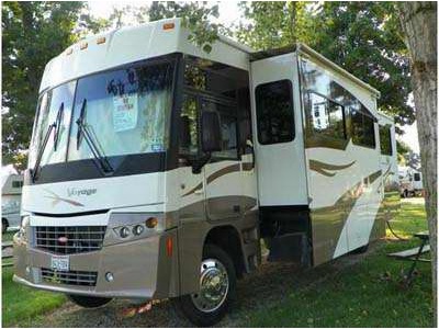 2007 36� Winnebago Voyage 35L w/2 slides