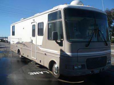 2000 33� Fleetwood Southwind w/slide