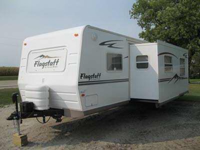 2005 31� Forest River Flagstaff w/ 2 sli