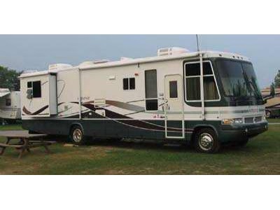 2000 36� Damon Intruder w/2 slides