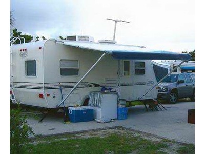 2003 19� R-Vision Trail-Cruiser w/slide