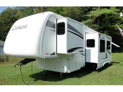 2006 32� Newmar Cypress w/3 slides