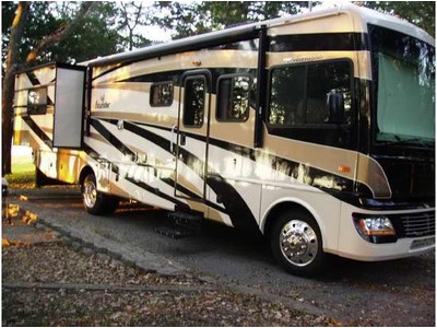 2009 Fleetwood Bounder 35E in Michigan