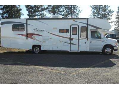 2010 32� Coachmen Freelander w/slide