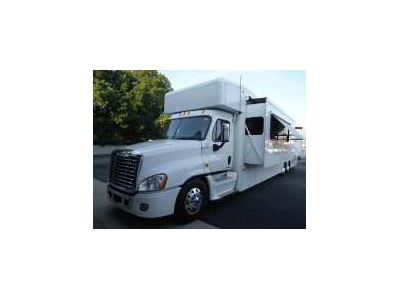 2009 NRC MOTORHOME IN IMMACULATE CONDITI