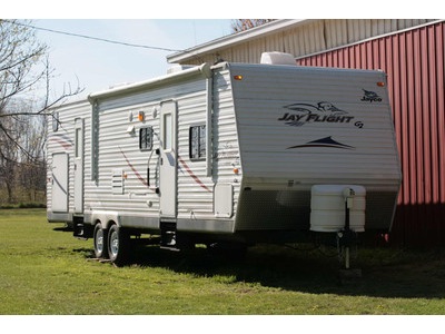 2009 JAYCO 32-2 SLIDES-SLEEPS 10-TRADE!