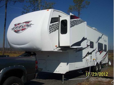 2008 Heartland Razor 3312 Toy Hauler 