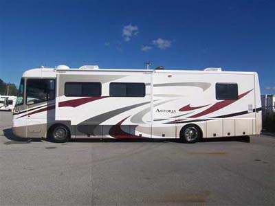 2006 38� Damon Astoria w/2 slides