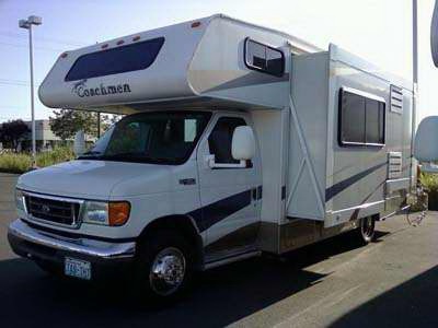 2005 25� Coachmen Freelander w/slide