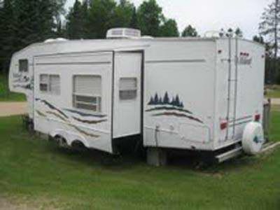 2005 31� Forest River Wildcat w/slide
