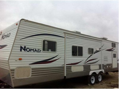29 Ft. 2008 Nomad Travel Trailer - $1500