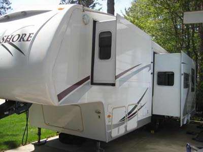 2007 28� Dutchmen North Shore w/2 slides