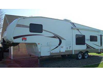 2006 29� Keystone Laredo w/slide