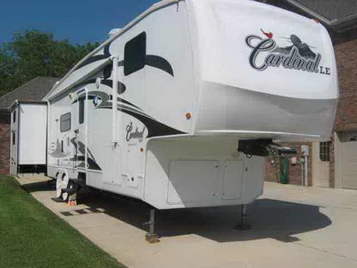 2009 Forest River Cardinal - Bring offer