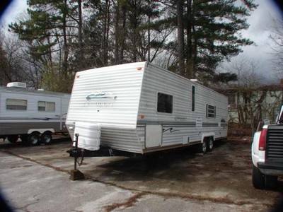 2002 Gulfstream Conquest 2 Bedroom