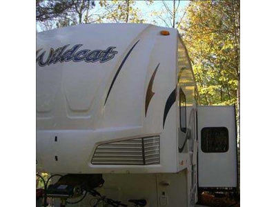 2010 32� Forest River Wildcat w/2 slides
