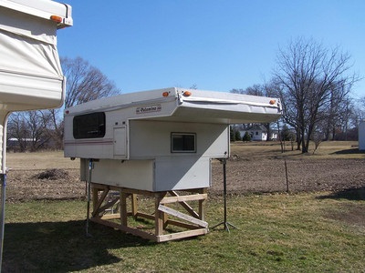 1993 Palomino Bronco pop up truck camper