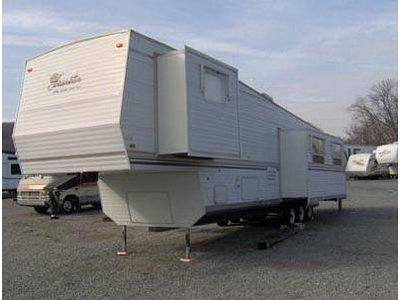 2006 35� Franklin Ranchwagon w/2 slides