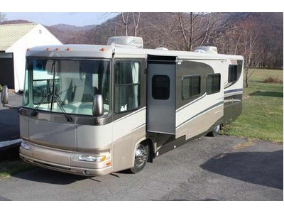 2004 Gulf Stream Yellowstone 8356 
