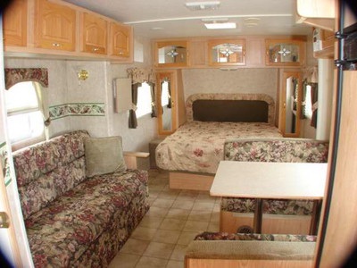 FRONTIER TRAVEL TRAILER  SLIDE OUT  LITE