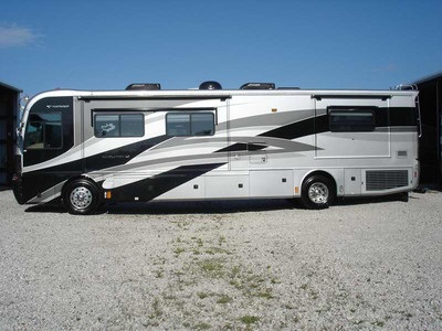 2006 Fleetwood Revolution LE in Florida