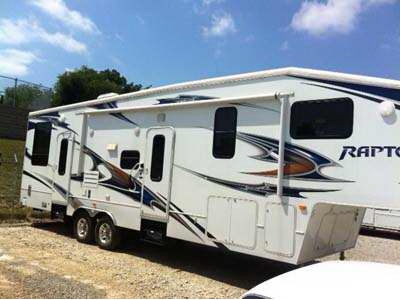 2011 35.6� Keystone Raptor w/2 slides