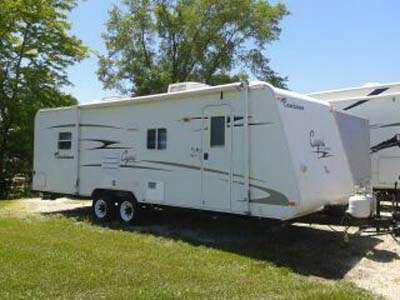 2005 28� Coachmen Capri 27DS w/slide