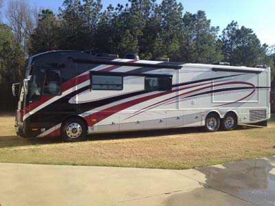 2006 45� American Eagle w/4 slides