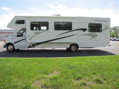 2006 Four Winds Chateau 31P in Michigan