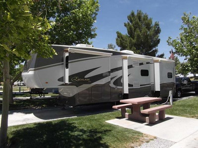 2005 K-Z Escalade in Nevada