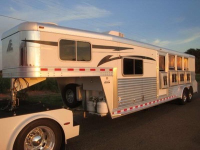 2008 Elite 4Horse Trailer LQ Price:$9600