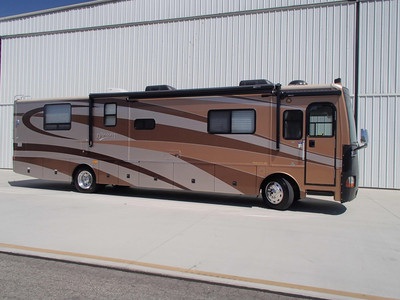 2004 Fleetwood Discovery 39J in CA