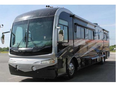 2004 Fleetwood Revolution 40D 350hp Dies