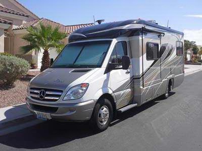 2012 23 Winnebago View Profile w/2 slid