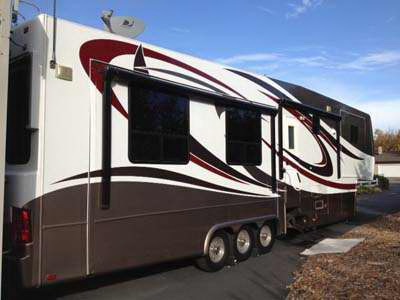 2010 41 New Horizons Majestic w/4 slide