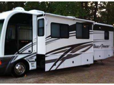 2004 36 Fleetwood Pace Arrow w/2 slides