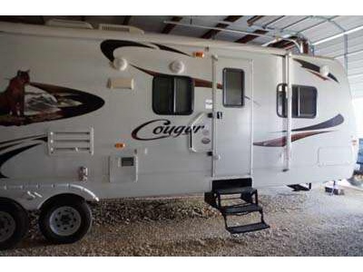 2009 30 Keystone Cougar w/2 slides