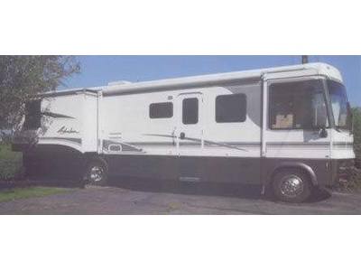2001 35 Winnebago Adventurer w/slide