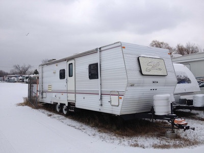 1999 Shasta Phoenix Travel trailer 6,495
