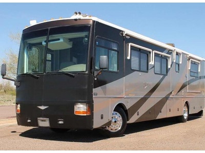 2003 Fleetwood Discovery 39L  4 Slide Di