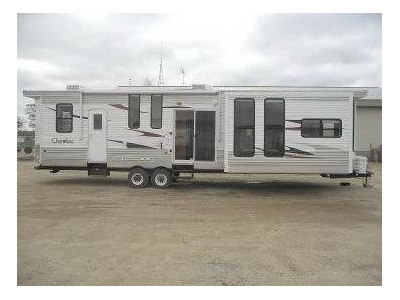 2011 Cherokee Forest River 39FL